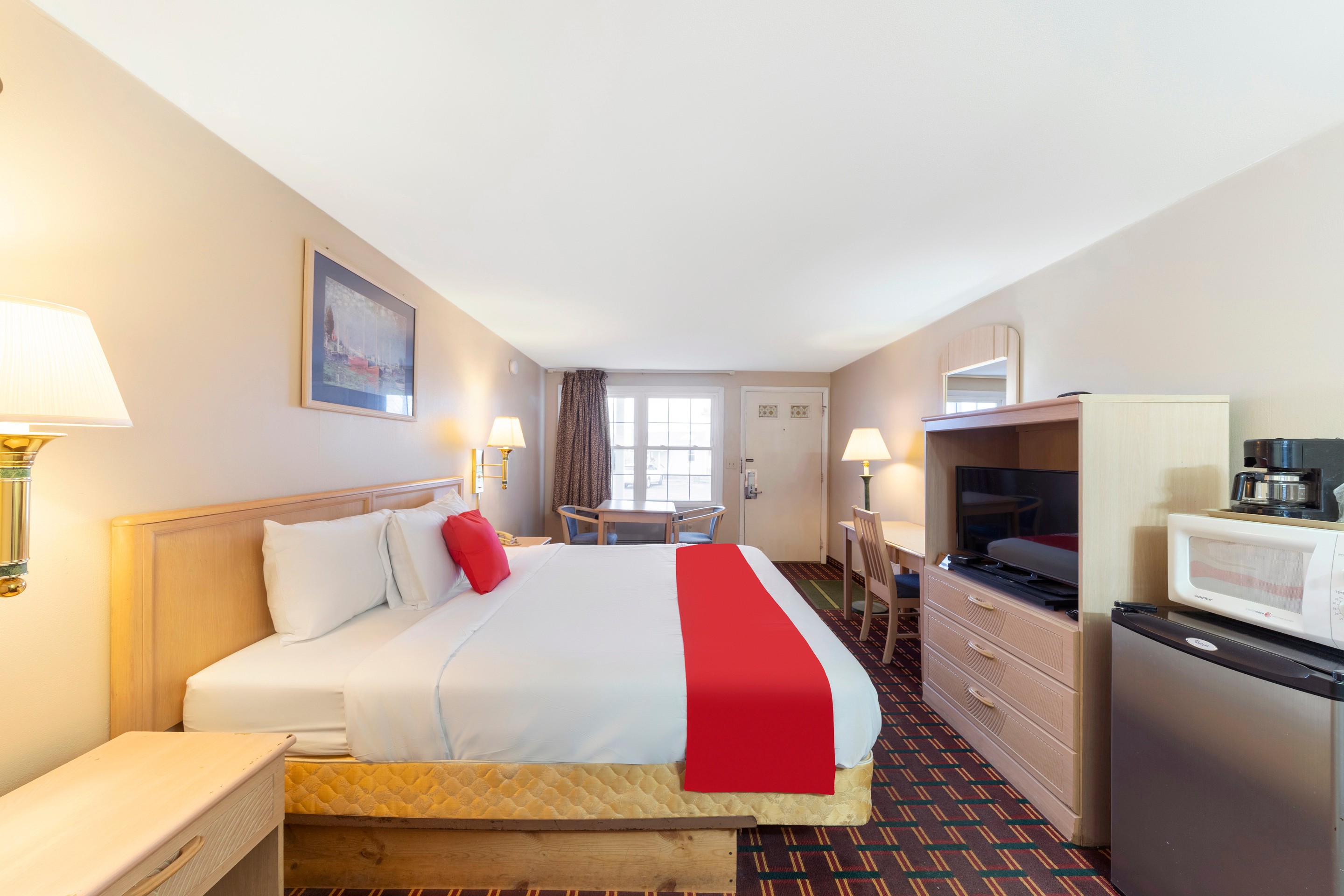 Full Bedroom